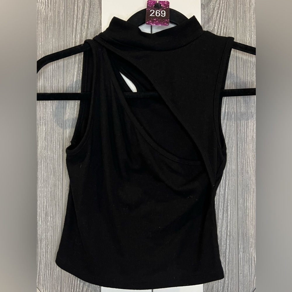 269. Crop Top Cut Out Turtleneck Ribbed Sweater XS
